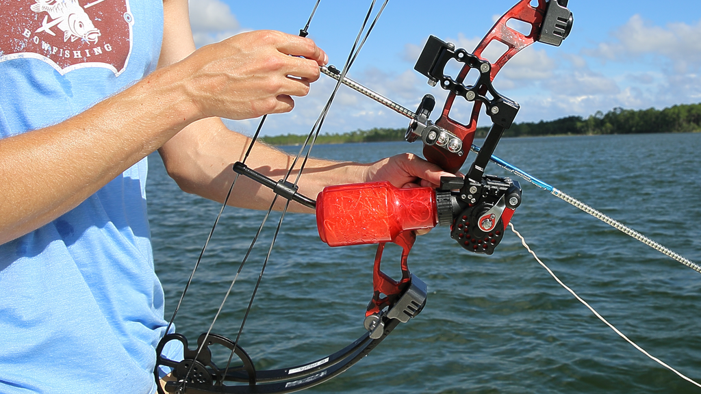 Cajun Winch Pro Durable Bow Fishing Reel Red Part # AFR1450L - Mike's  Archery