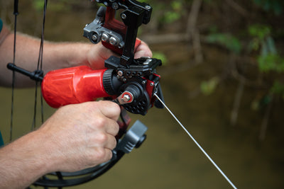 cajun bowfishing winch pro reel bowfishing reel - bowfishing equipment