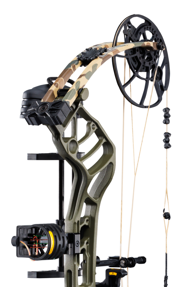 Close up of the Bear Archery Legend 30 RTH DHCXR Hybrid Cam system and RTH accessories from Trophy Ridge.