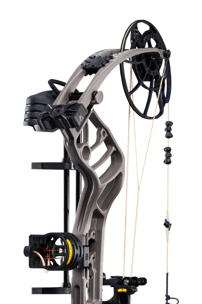 Close up of the Bear Archery Legend 30 RTH DHCXR Hybrid Cam system and RTH accessories from Trophy Ridge.